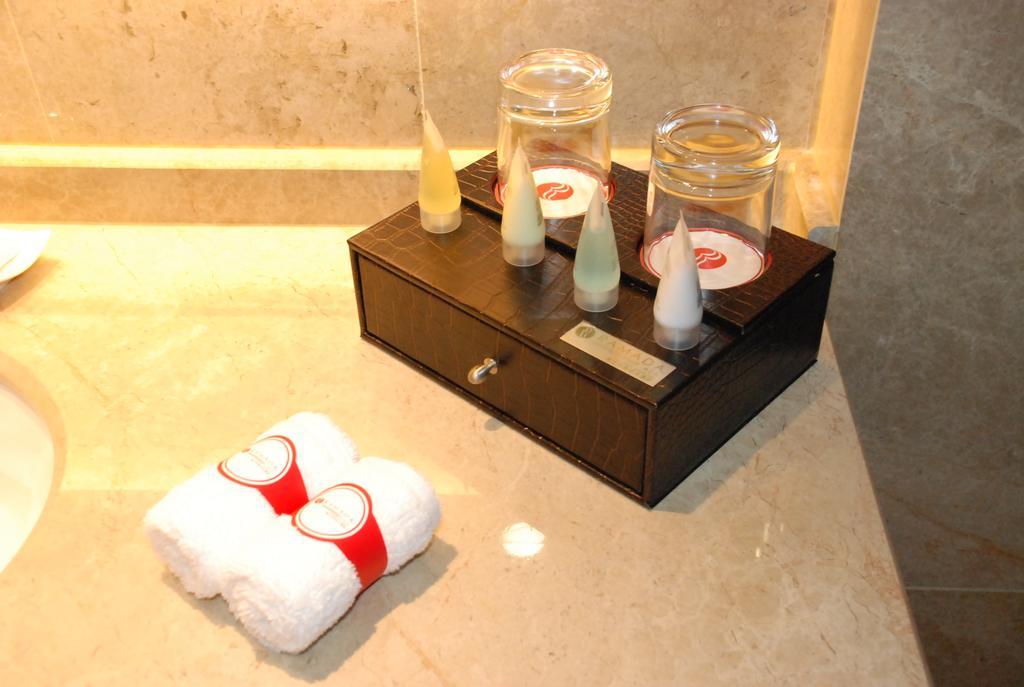 Ramada Plaza Shanghai Gateway Cameră foto